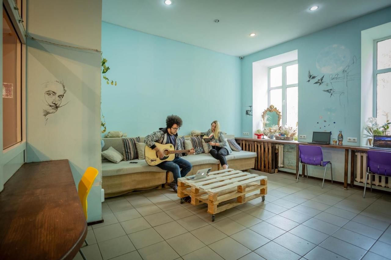 Хостелы FACTORY Hostel Киев-11