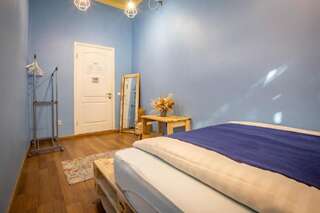 Хостелы FACTORY Hostel Киев Двухместный номер с 1 кроватью и общей ванной комнатой-3